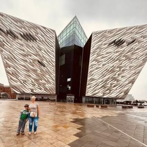 Meet your Posher, Carla